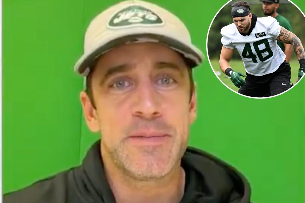 Aaron Rodgers says Jets ‘overruled’ his IR decision, claims critics are upset about vax status