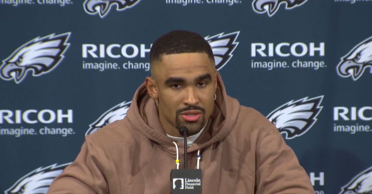 Jalen Hurts admits he made a mistake just before halftime against the Giants