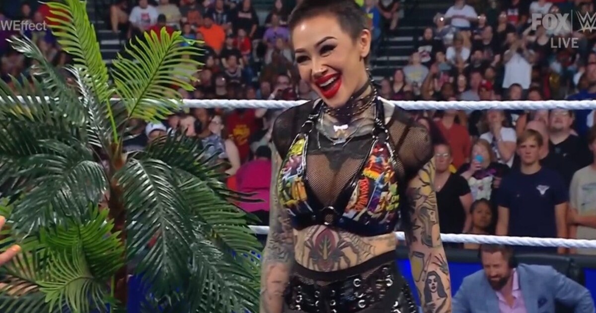 Shotzi Gets Married Ahead Of WWE Live Event, Wrestles In Wedding Dress