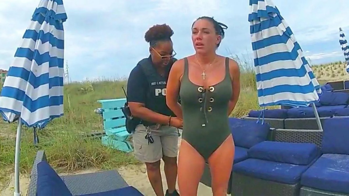 Woman Who Used Adult Toy on Beach Found Dead in Apartment | Inside Edition Woman Who Used Adult Toy on Beach Found Dead in Apartment | Inside Edition