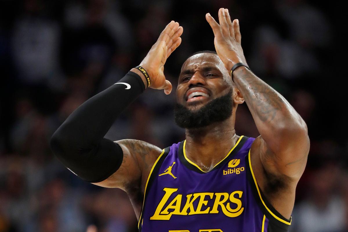 LeBron James Vents Frustration As Officials Appear to Misjudge Game-Tying Three on Birthday LeBron James Vents Frustration As Officials Appear to Misjudge Game-Tying Three on Birthday