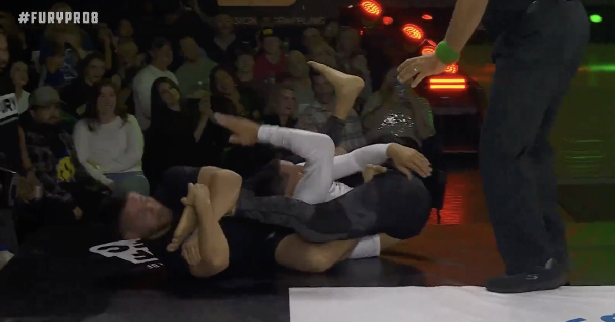 Video: Pat Sabatini scores submission with horrifying Suloev stretch