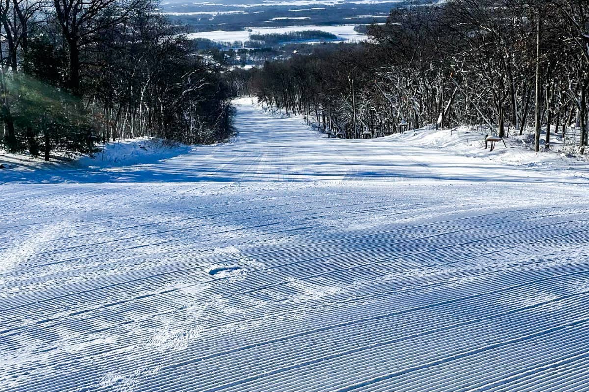 Wisconsin Ski Area Temporarily Closing As Temps Stay Mild