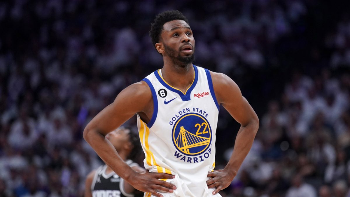 Report: Mavs, Bucks considering trade for Warriors' Wiggins