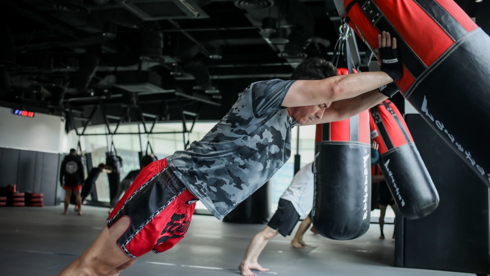 Isometric Training For Fighters: Why Holding Positions Can Make You Stronger