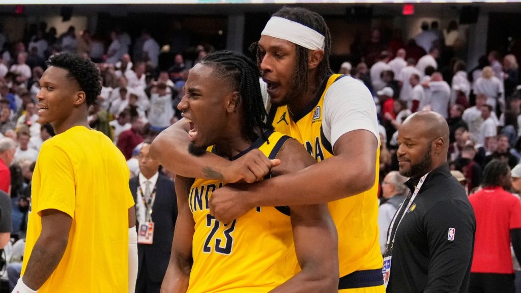 Road teams make NBA history with perfect start to Round 2 Road teams make NBA history with perfect start to Round 2