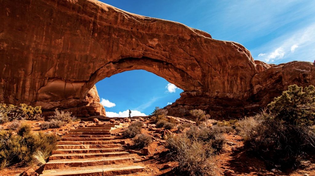 77-Year-Old Hiker Dies After A Fall On The Windows Loop Trail @ Arches National Park 77-Year-Old Hiker Dies After A Fall On The Windows Loop Trail @ Arches National Park