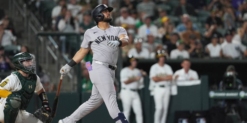 Domínguez's day: 'Martian' becomes youngest Yankee with a 3-HR game