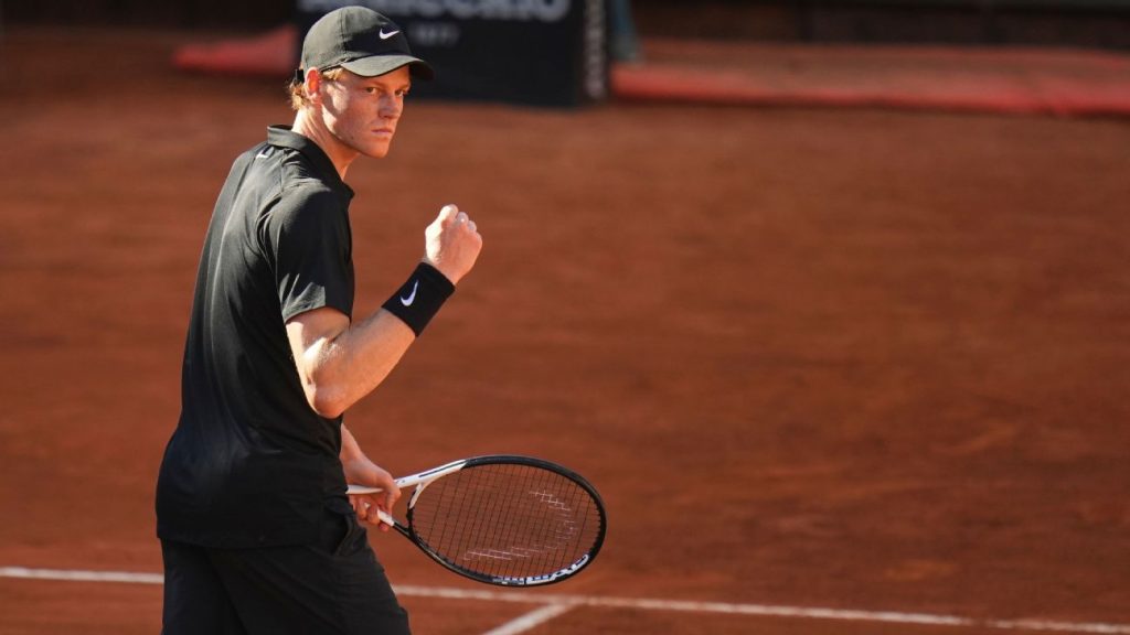 Sinner wins second match back at Italian Open Sinner wins second match back at Italian Open