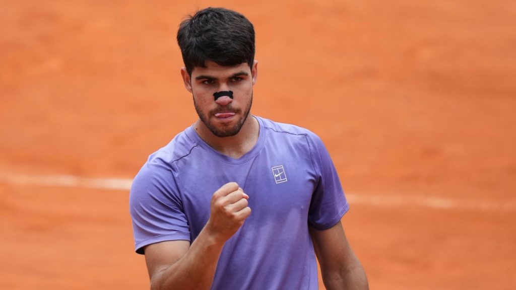 Alcaraz tops Khachanov to reach Italian Open quarterfinals Alcaraz tops Khachanov to reach Italian Open quarterfinals