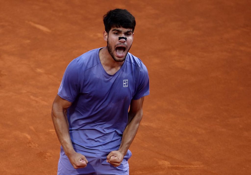 Italian Open Final: Carlos Alcaraz blitzes second set to down home favourite Jannik Sinner Italian Open Final: Carlos Alcaraz blitzes second set to down home favourite Jannik Sinner