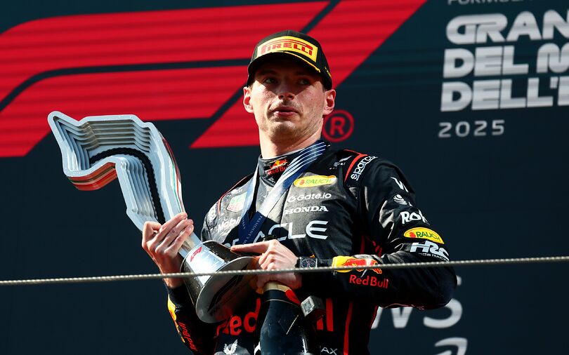 Verstappen praises his RB21 which "felt a lot more stable" Verstappen praises his RB21 which "felt a lot more stable"