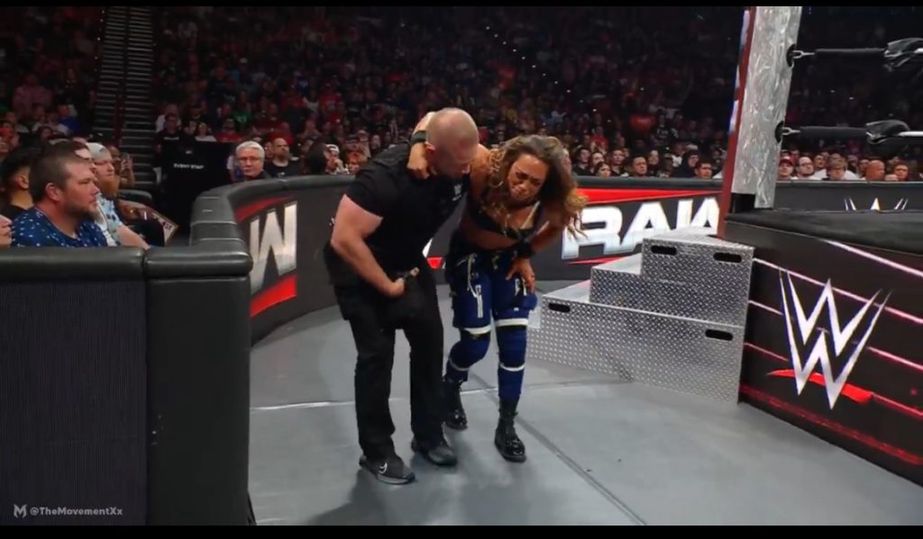 Zoey Stark Removed From Match On Raw Due To Injury
