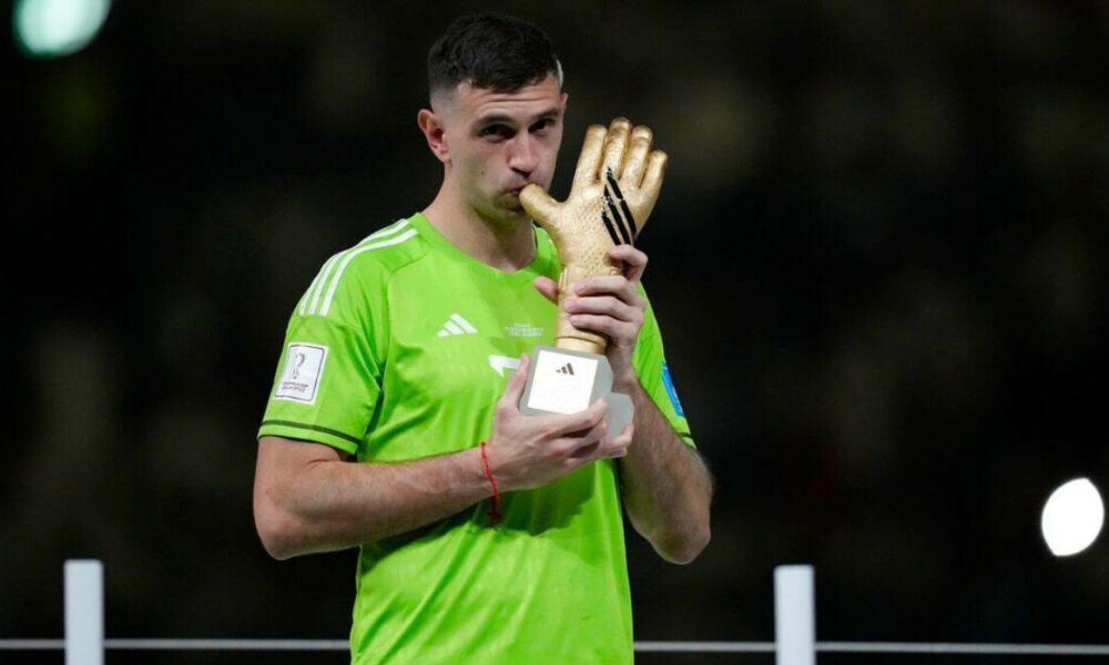 Man Utd ‘showing interest' in signing 6ft 5in colossal, £40m deal could be agreed – report