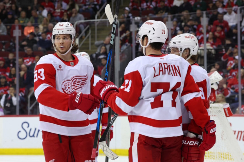 Some Players on the Detroit Red Wings Feel Steve Yzerman is Too Patient