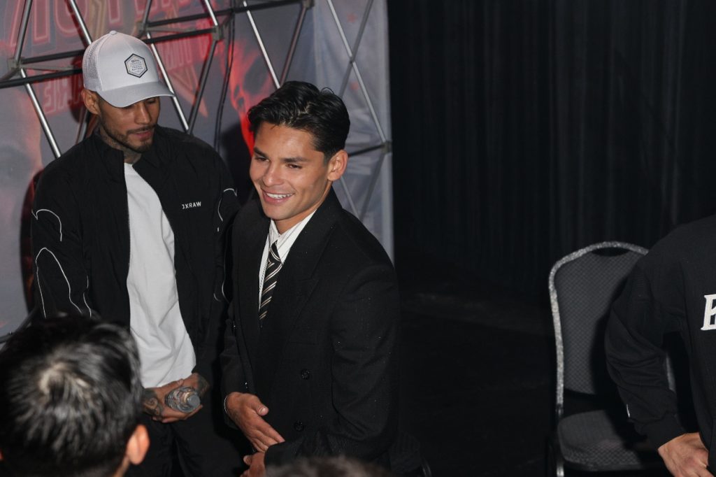 De La Hoya: Haney’s a “Runner,” Garcia Needs Romero Rematch De La Hoya: Haney’s a “Runner,” Garcia Needs Romero Rematch