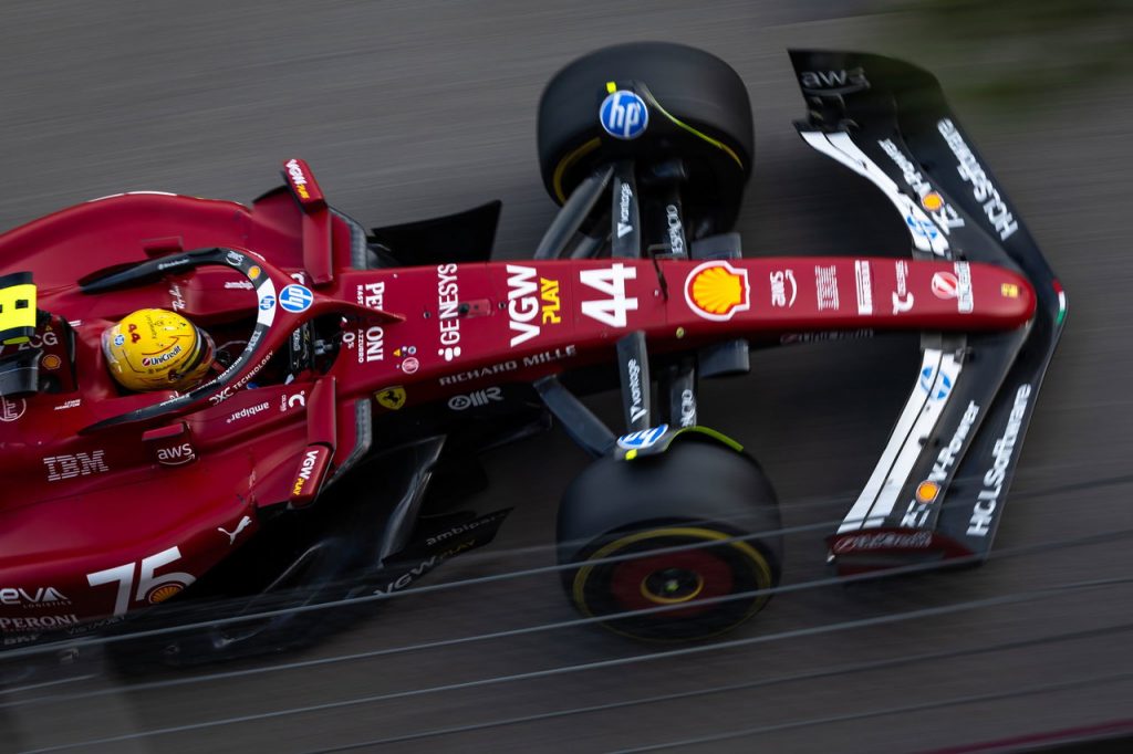 Lewis Hamilton targets “subtle” changes after 0.1s Turn 1 loss in Monaco F1 practice Lewis Hamilton targets “subtle” changes after 0.1s Turn 1 loss in Monaco F1 practice