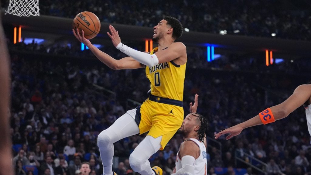 Pacers bring 2-0 lead over Knicks home for sports celebration Sunday in Indiana Pacers bring 2-0 lead over Knicks home for sports celebration Sunday in Indiana