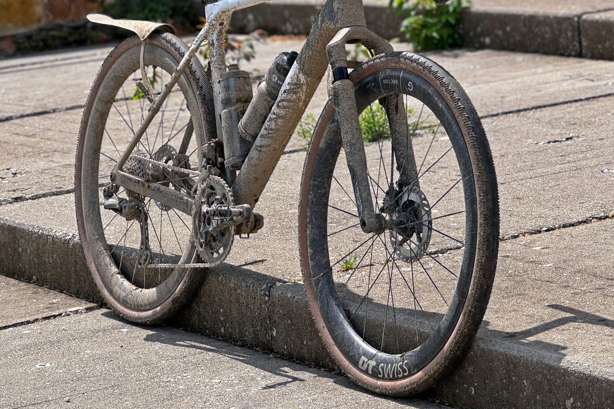 Canyon Grail Rift Edition Launches 40mm DT Swiss F 132 One Gravel Suspension Fork