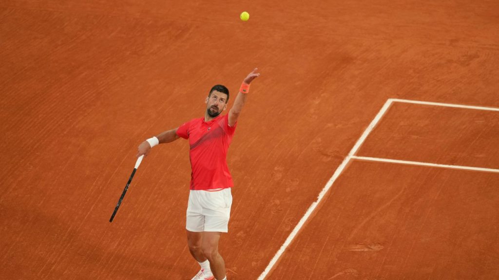 Djokovic cruises to first-round win at French Open