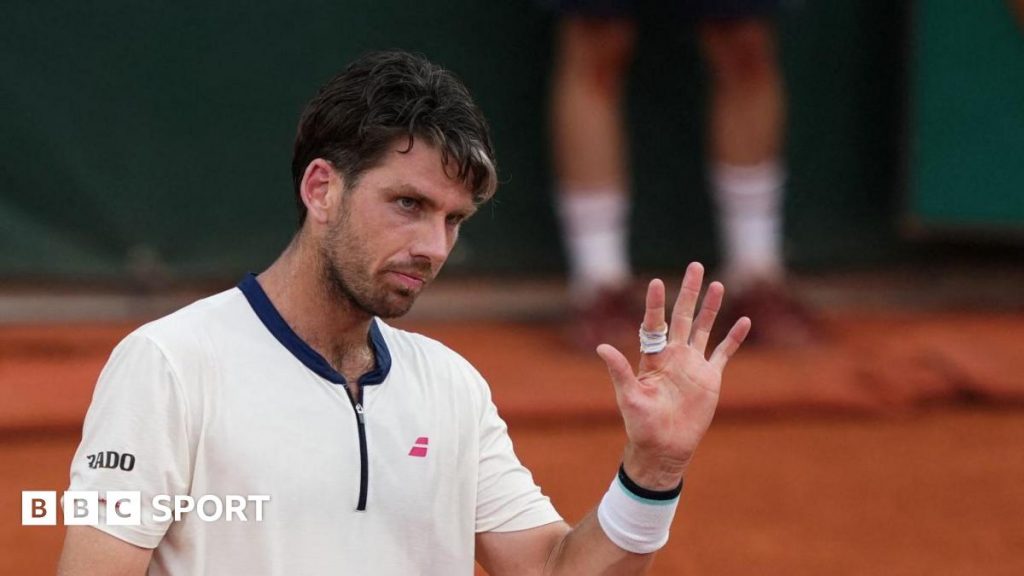 Norrie beats Fearnley after firework disruption
