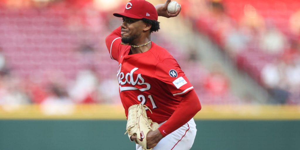 Greene returns to IL with groin strain; Reds sign veteran lefty Miley