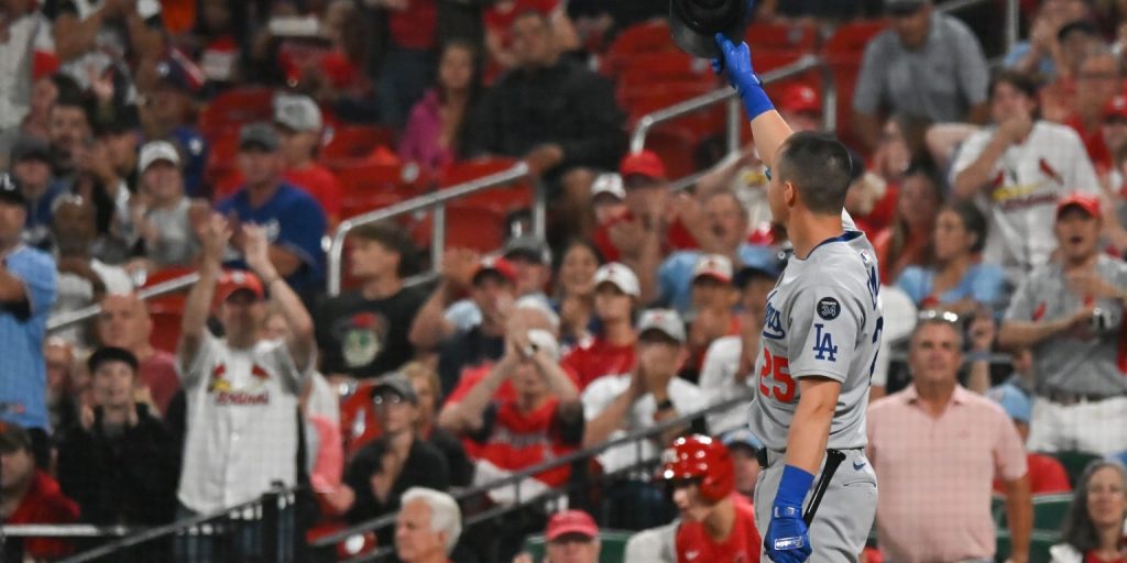 Edman's return to Busch Stadium a 'really special moment' Edman's return to Busch Stadium a 'really special moment'