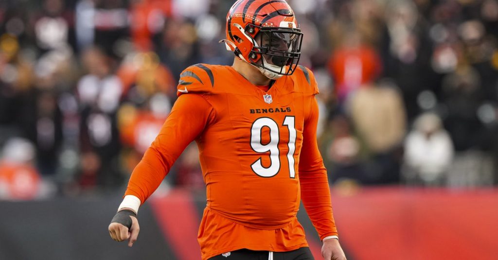 The Linc – Should the Eagles trade for Trey Hendrickson?
