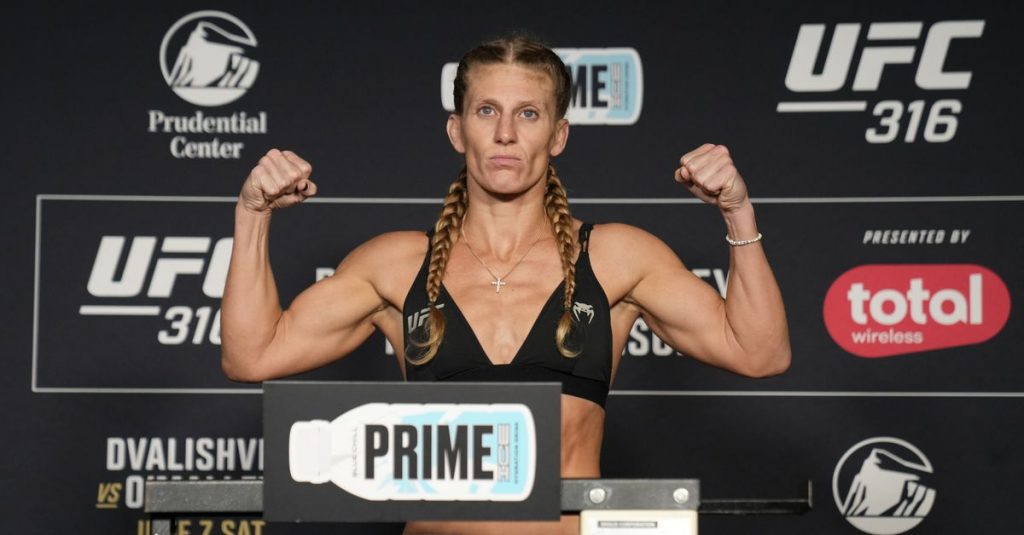 NOT GOOD! Haunting Harrison Weight Cut Pics Emerge