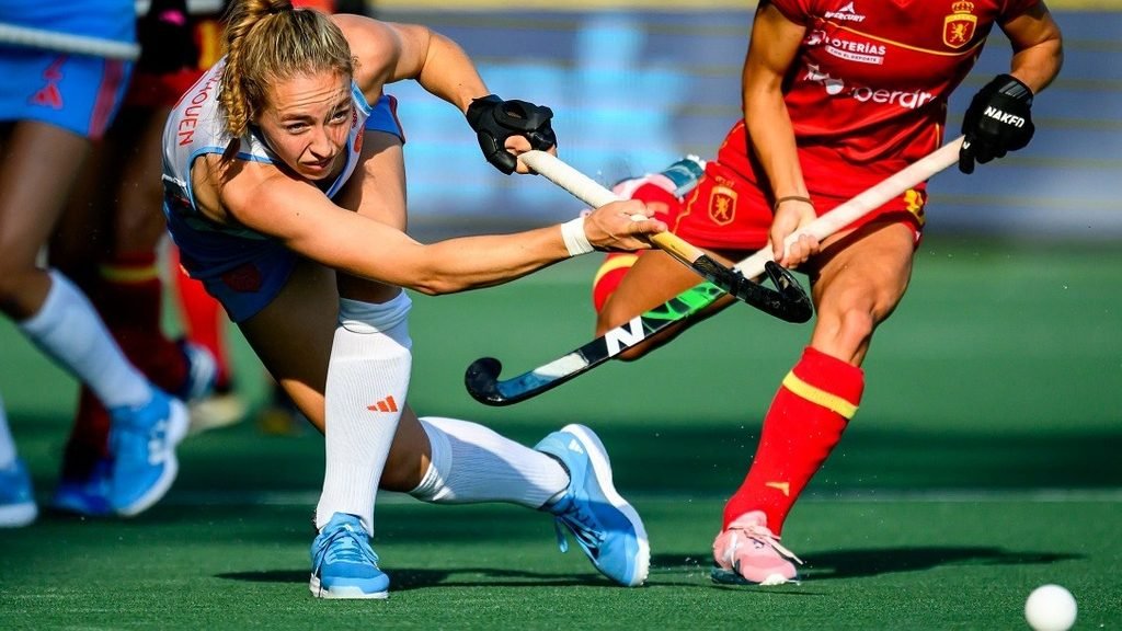 FIH Pro-League: Dutch women hold on for victory v Spain as Argentina men edge India