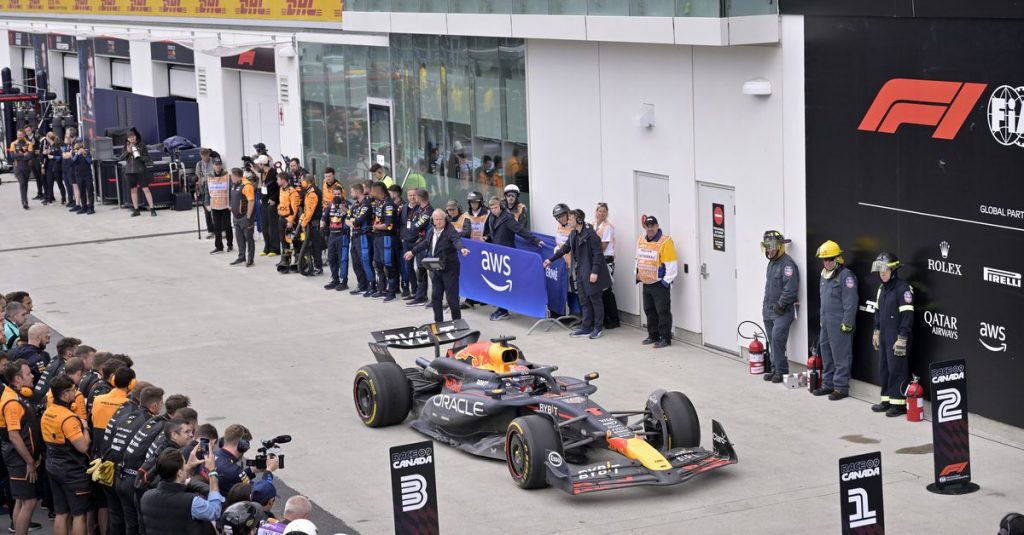 F1 Canadian Grand Prix: George Russell wins as Oscar Piastri and Lando Norris battle