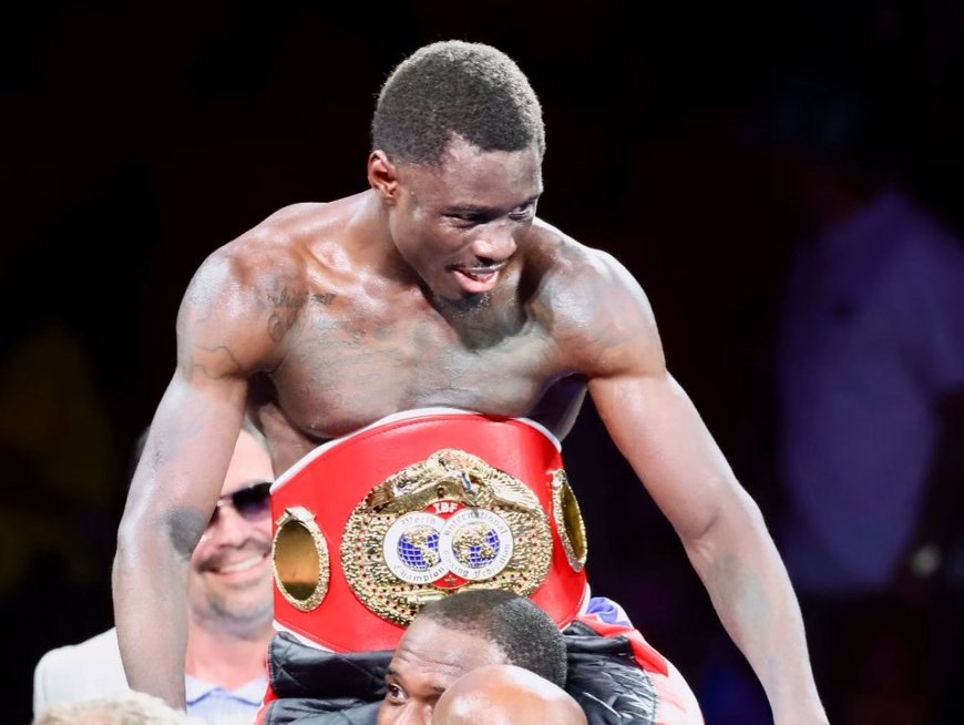 Richardson Hitchins Drops And Stops George Kambosos In Eight Richardson Hitchins Drops And Stops George Kambosos In Eight