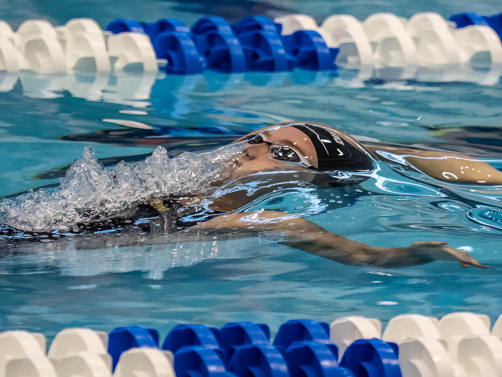 World Championships, Day Two Prelims (Women): Claire Curzan Tops Qualifying in the 100 Backstroke