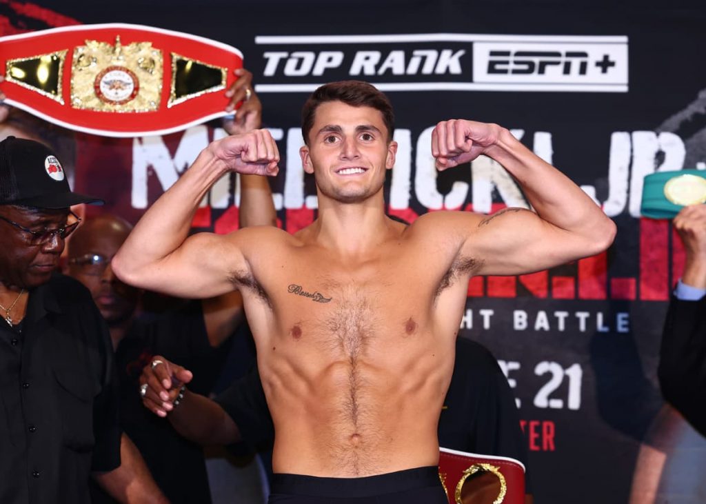 Photos: Vito Mielnicki Jr vs Kamil Gardzielik on weight for 160-pound bout in Newark Photos: Vito Mielnicki Jr vs Kamil Gardzielik on weight for 160-pound bout in Newark