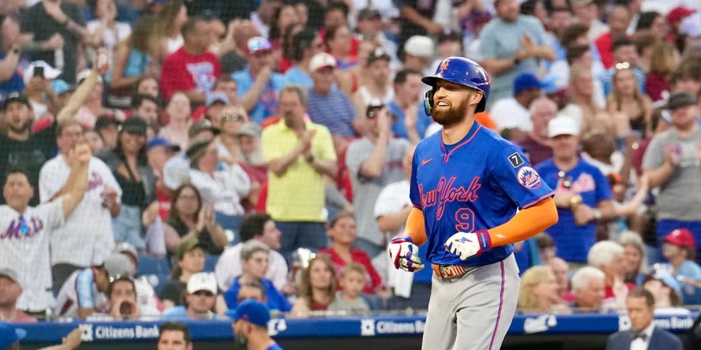 Mets bash MLB-record 7 solo HRs to end weeklong slide