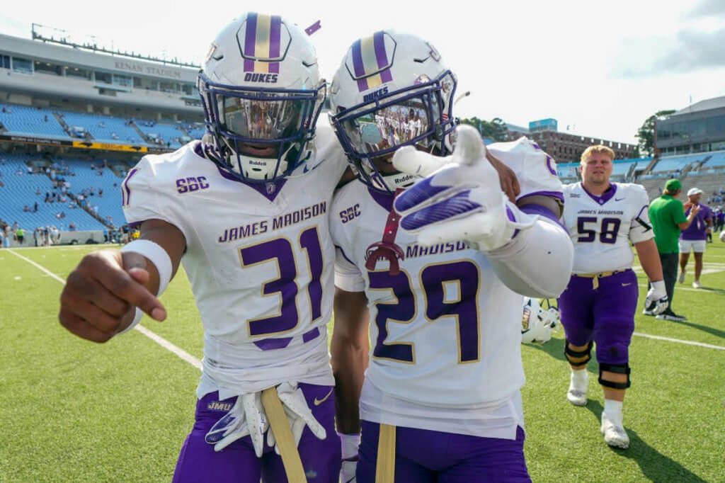 CFB's new best Group of 5 conference, plus why Wisconsin-Miami suit matters