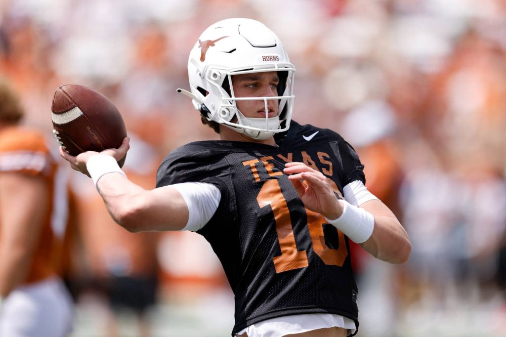Arch Manning Reveals The 2 NFL Quarterbacks He's Studying Arch Manning Reveals The 2 NFL Quarterbacks He's Studying
