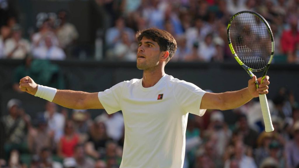 Alcaraz needs 5 sets to beat Fognini in first round at Wimbledon Alcaraz needs 5 sets to beat Fognini in first round at Wimbledon
