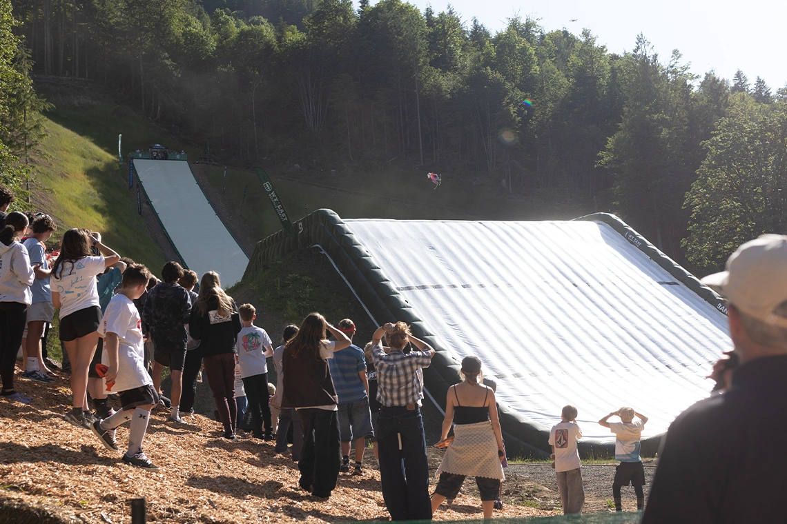 Wy’East Mountain Academy and Shaun White Unveil Largest Airbag in North America