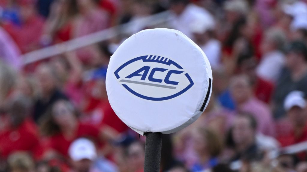 College football fan proposes genius trade between conferences College football fan proposes genius trade between conferences