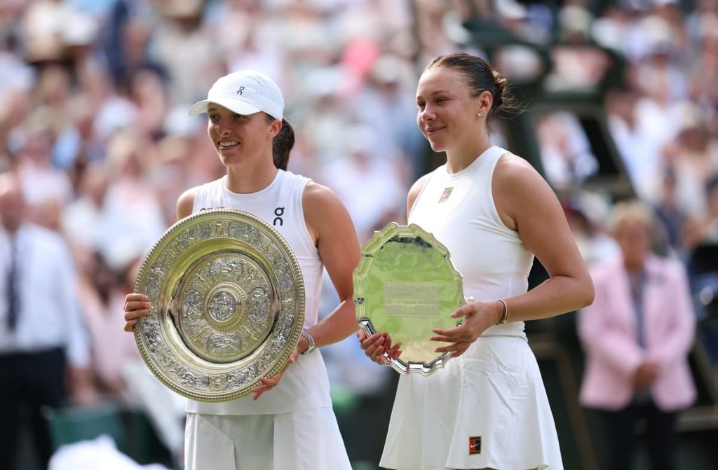 Wimbledon 2025: Iga Swiatek wins maiden Wimbledon title as Amanda Anisimova suffers nightmare day
