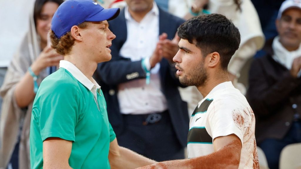 Wimbledon finals odds: Alcaraz slight favorite over Sinner