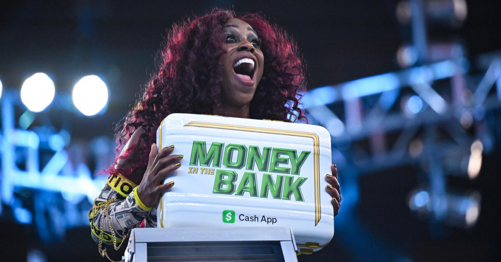 Naomi Cashes In Money In The Bank Briefcase At WWE Evolution 2