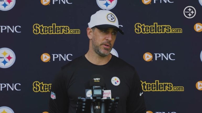 ‘I Was Impressed:’ Steelers RB Evan Hull Shares That Aaron Rodgers Takes Time To ‘Know His Teammates’