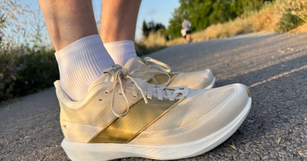 Testbericht: Tracksmith Eliot Racer – 4 Vergleiche (German)