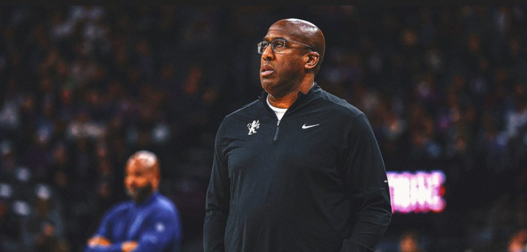 Mike Brown Signs New Deal with the Knicks Amid Coaching Shakeup Mike Brown Signs New Deal with the Knicks Amid Coaching Shakeup