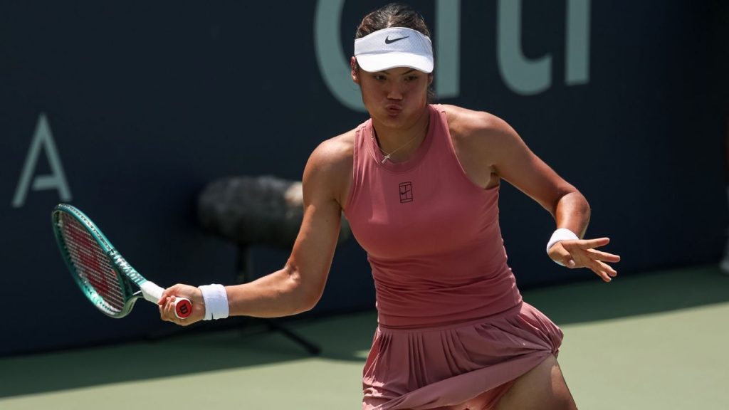 Raducanu, Fernandez roll into DC Open semis