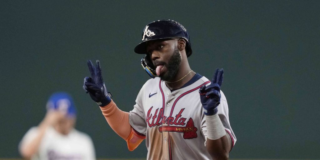 Not a cycle — but BETTER? Harris with 4 XBH, 2 triples in historic game Not a cycle — but BETTER? Harris with 4 XBH, 2 triples in historic game