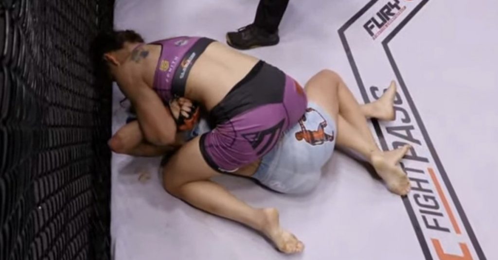 Highlights! Bella Mir Taps Calderon With ‘Chicken Wing’