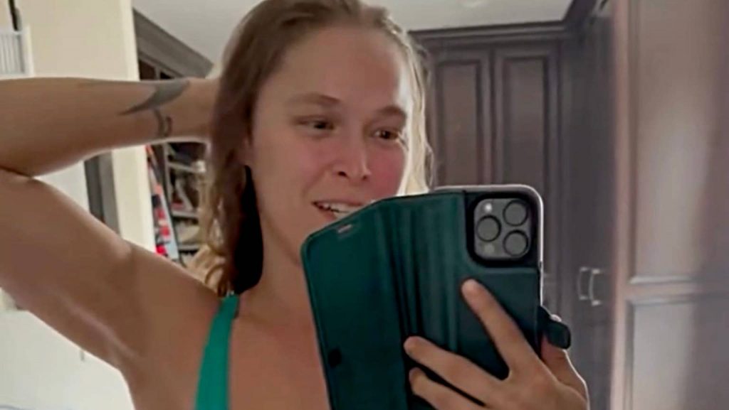 Ronda Rousey shows off body transformation six months after giving birth Ronda Rousey shows off body transformation six months after giving birth